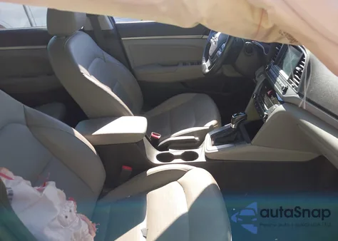 2017 Hyundai Elantra Se/Value/Limited from USA, damaged, VIN 5NPD84LF4HH064509